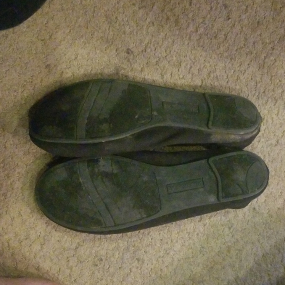 Shoes - Picture 4 of 4